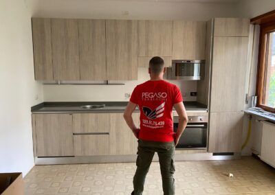 Operatore Traslochi Pegaso in appartamento vuoto